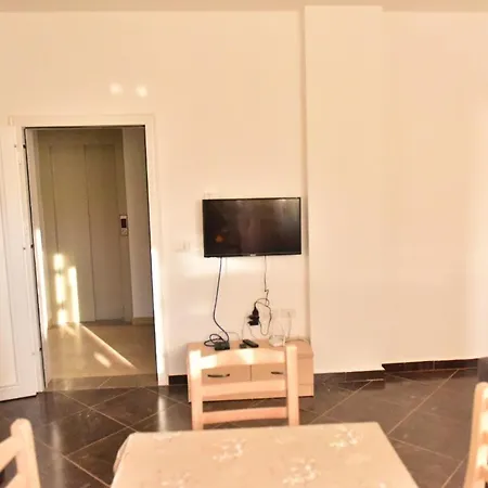 Apartment Summer *